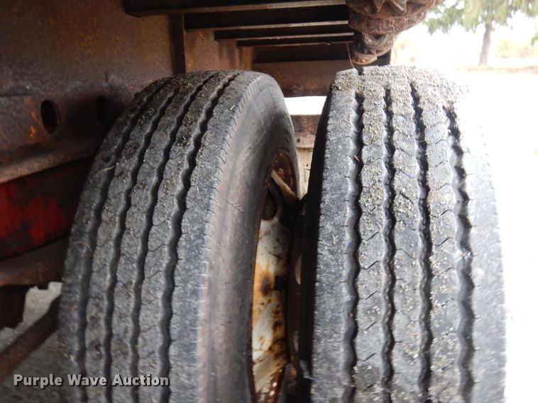 image for item HD9107 2006 Fontaine flatbed trailer