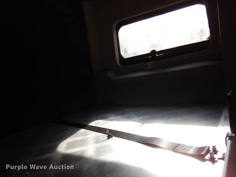 image for item HD9124 2007 Volvo VN  semi truck