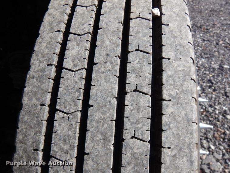 image for item HD9124 2007 Volvo VN  semi truck