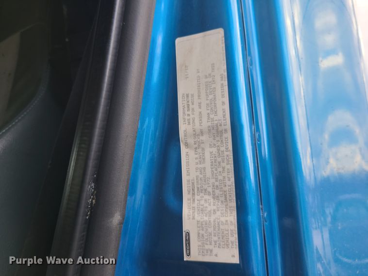 image for item HE9953 2013 Freightliner Cascadia  semi truck