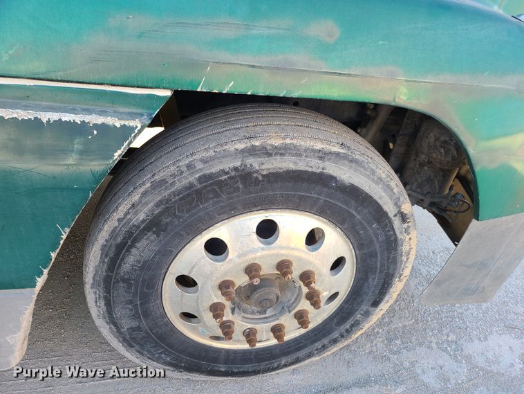 image for item HE9984 1995 Freightliner FLD  semi truck