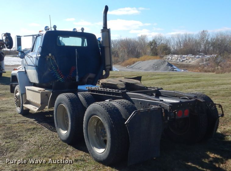 image for item HS9418 1988 GMC Brigadier  semi truck