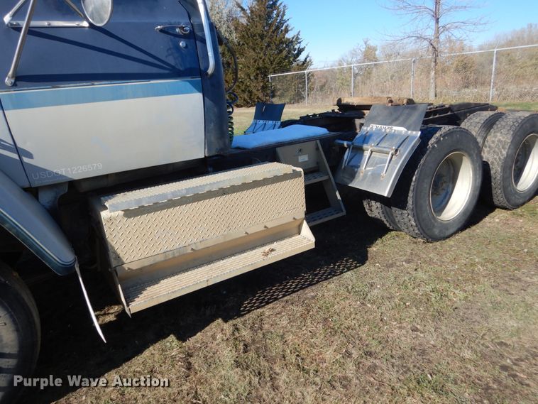 image for item HS9418 1988 GMC Brigadier  semi truck