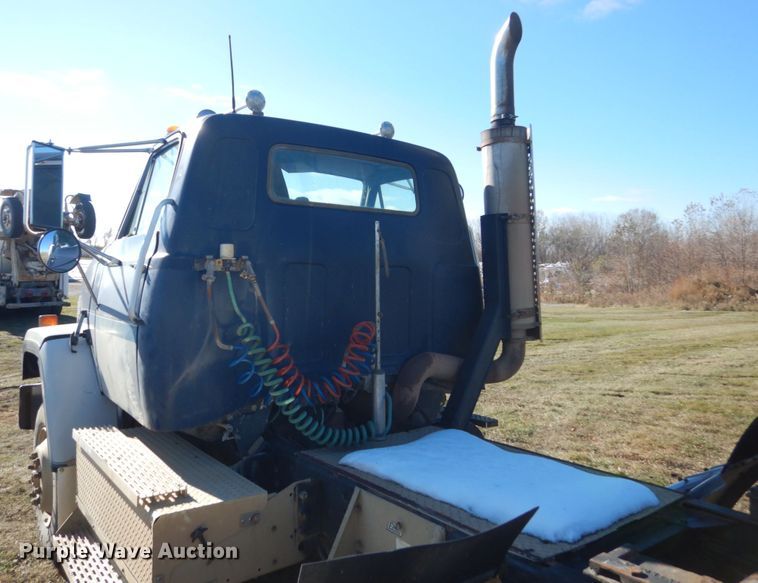 image for item HS9418 1988 GMC Brigadier  semi truck