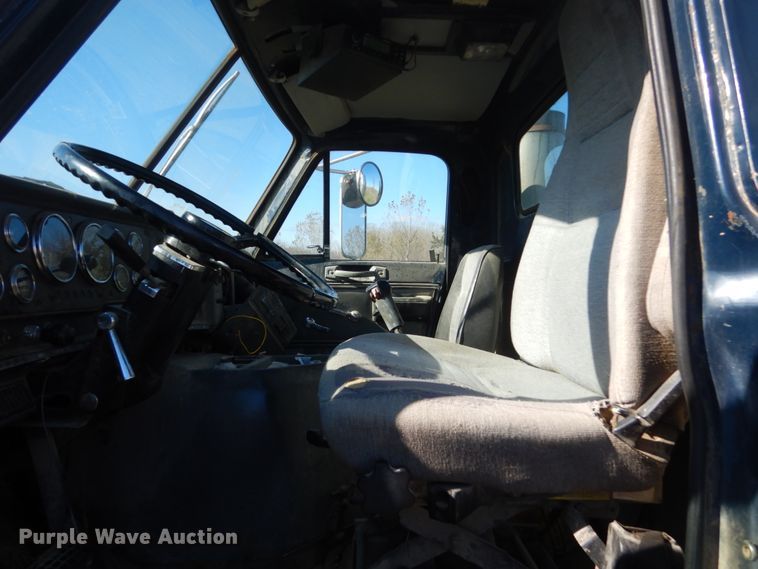 image for item HS9418 1988 GMC Brigadier  semi truck