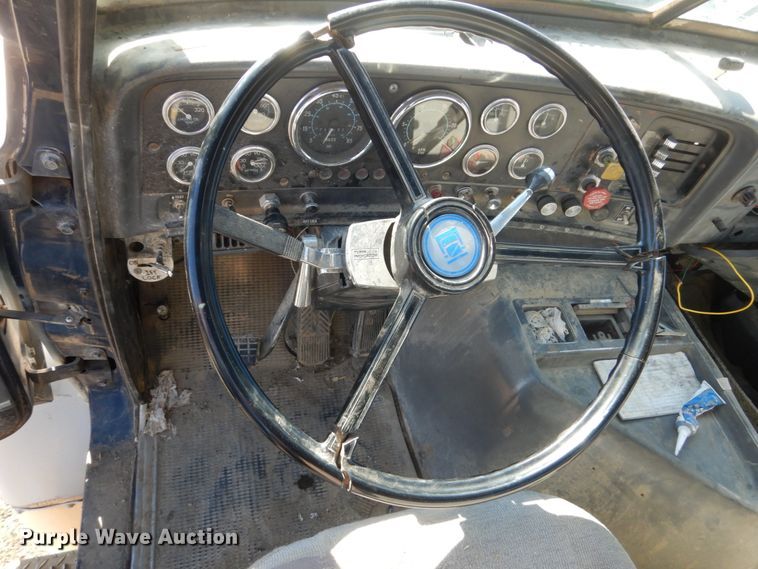 image for item HS9418 1988 GMC Brigadier  semi truck