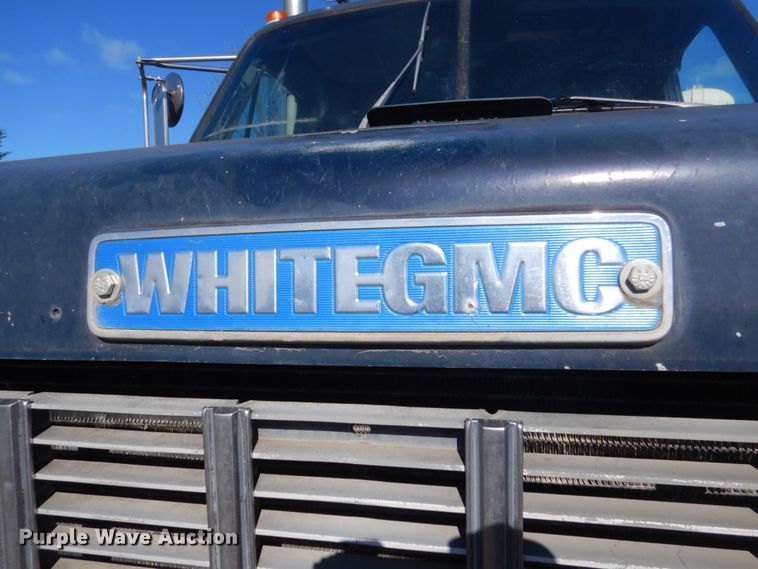 image for item HS9418 1988 GMC Brigadier  semi truck