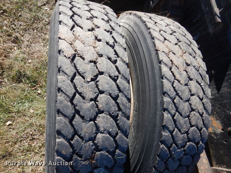 image for item HS9418 1988 GMC Brigadier  semi truck