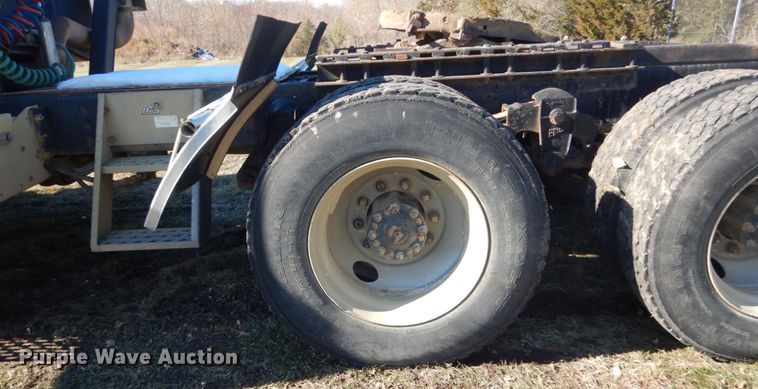 image for item HS9418 1988 GMC Brigadier  semi truck