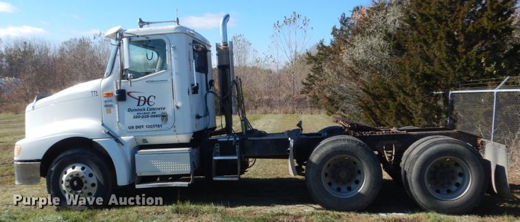 image for item HS9419 2005 International 9200i  semi truck