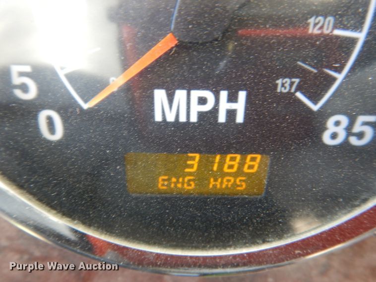 image for item HS9419 2005 International 9200i  semi truck