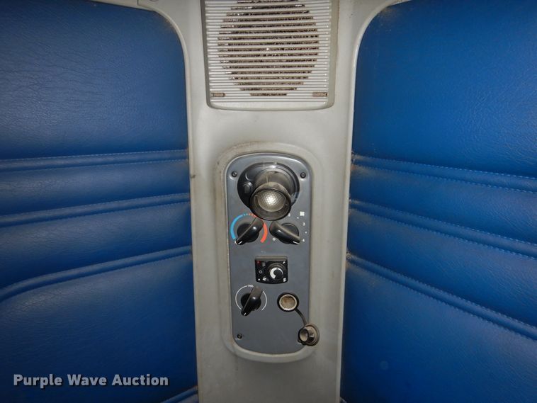 image for item HS9430 2004 Freightliner Columbia  semi truck