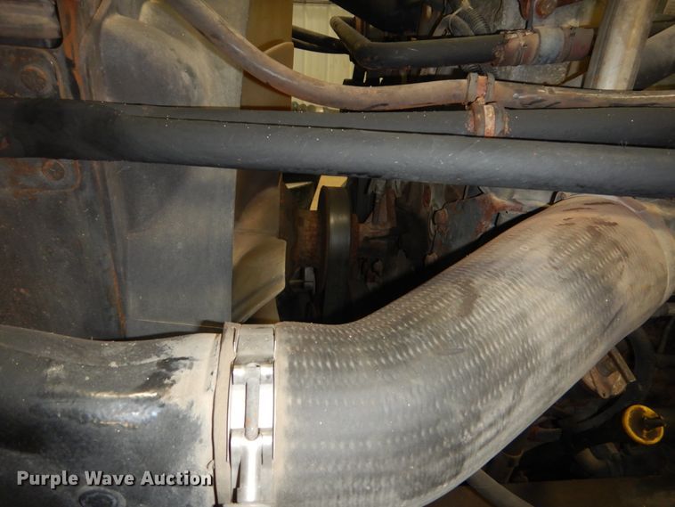 image for item HS9430 2004 Freightliner Columbia  semi truck