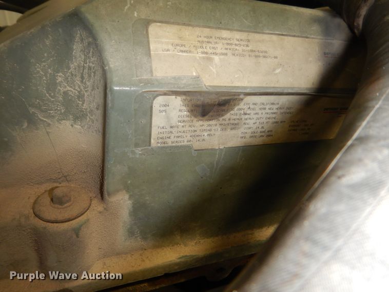 image for item HS9430 2004 Freightliner Columbia  semi truck