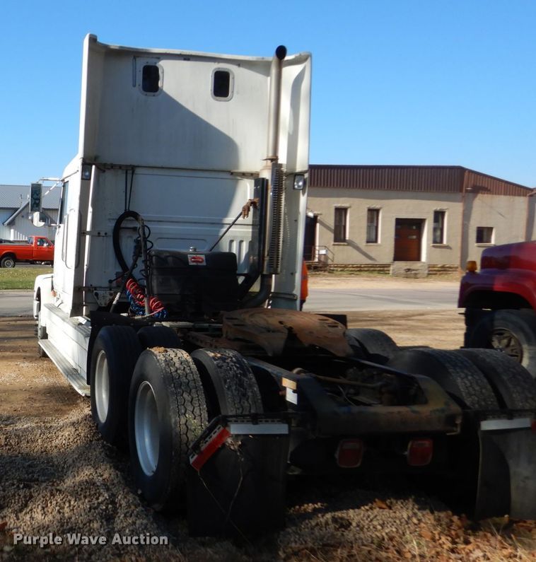 image for item HS9435 1996 Volvo WIA  semi truck