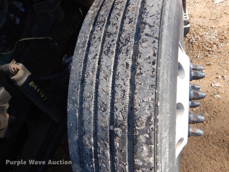 image for item HS9435 1996 Volvo WIA  semi truck