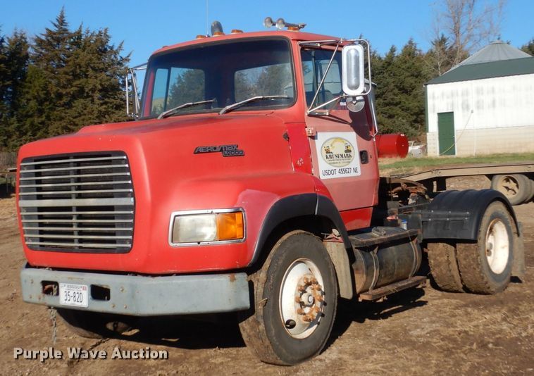 image for item HS9442 1992 Ford Aeromax L9000  semi truck