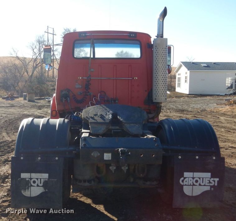 image for item HS9442 1992 Ford Aeromax L9000  semi truck