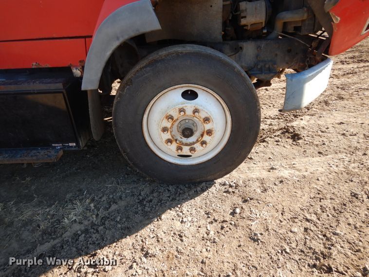 image for item HS9442 1992 Ford Aeromax L9000  semi truck