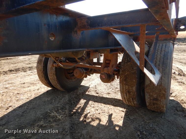 image for item HS9444 1999 Trailmobile pole trailer