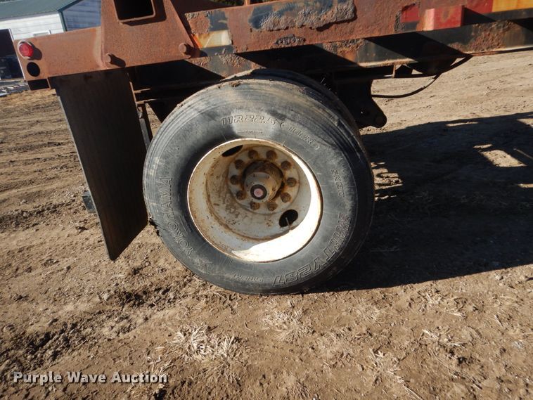 image for item HS9444 1999 Trailmobile pole trailer