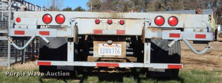 image for item HS9445 1974 Strick 7400NF container trailer