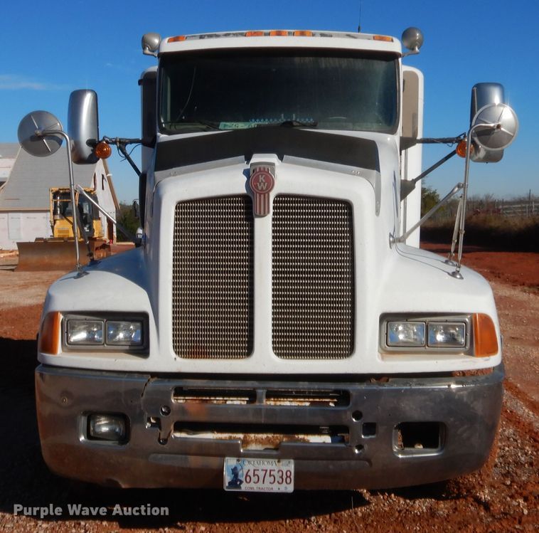 image for item HW9106 1990 Kenworth T660  semi truck