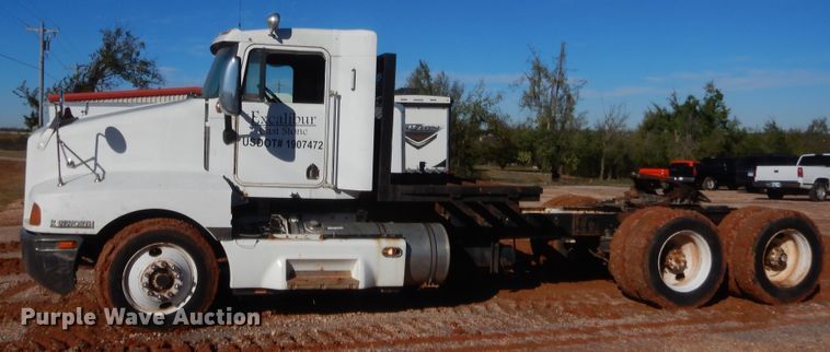 image for item HW9106 1990 Kenworth T660  semi truck