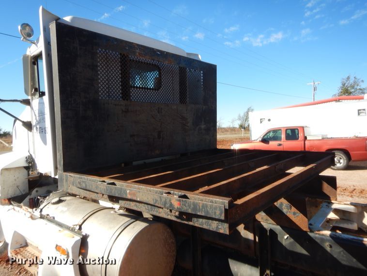 image for item HW9106 1990 Kenworth T660  semi truck