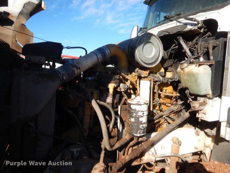 image for item HW9106 1990 Kenworth T660  semi truck