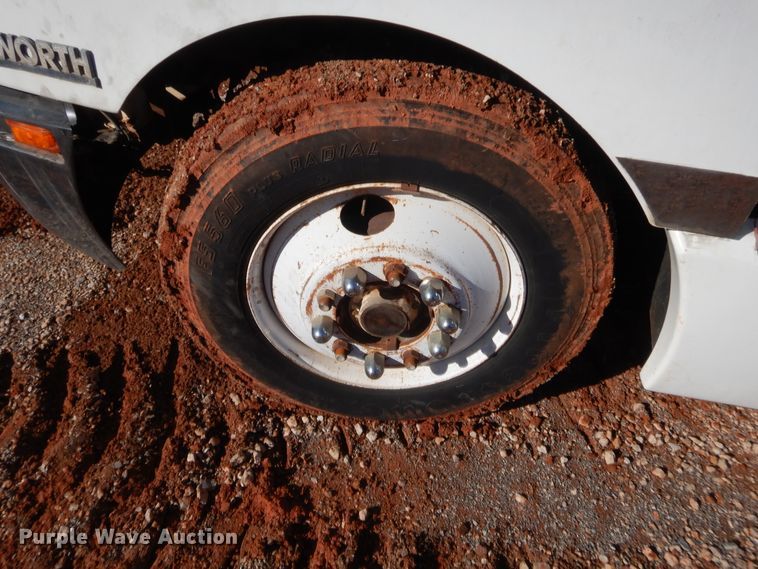 image for item HW9106 1990 Kenworth T660  semi truck