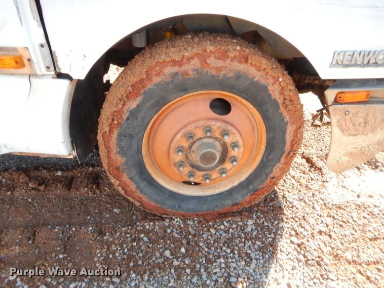 image for item HW9106 1990 Kenworth T660  semi truck