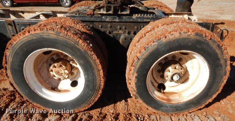 image for item HW9106 1990 Kenworth T660  semi truck