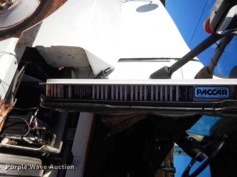 image for item HW9106 1990 Kenworth T660  semi truck