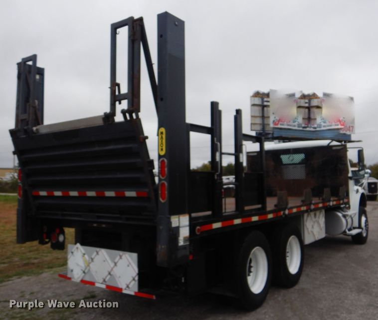 image for item HX9007 2010 Freightliner Business Class M2  flatbed truck