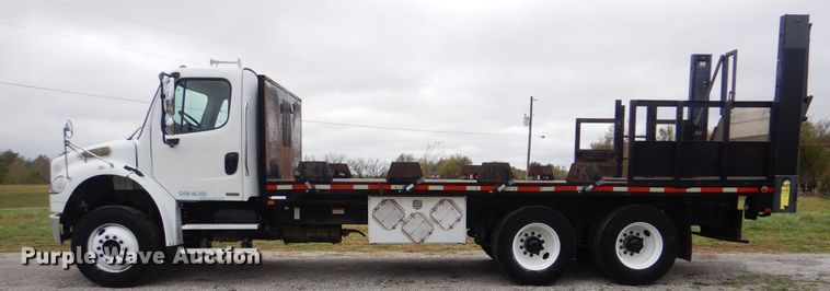image for item HX9007 2010 Freightliner Business Class M2  flatbed truck