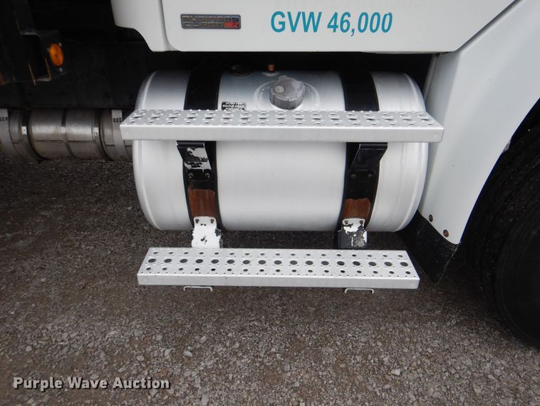 image for item HX9007 2010 Freightliner Business Class M2  flatbed truck