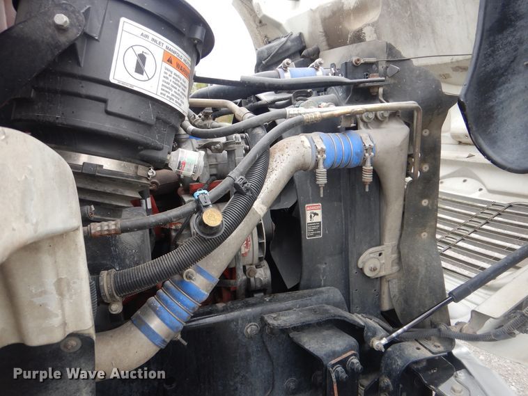 image for item HX9007 2010 Freightliner Business Class M2  flatbed truck