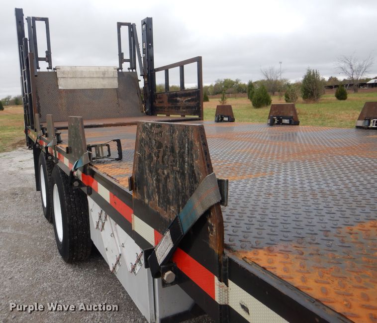 image for item HX9007 2010 Freightliner Business Class M2  flatbed truck