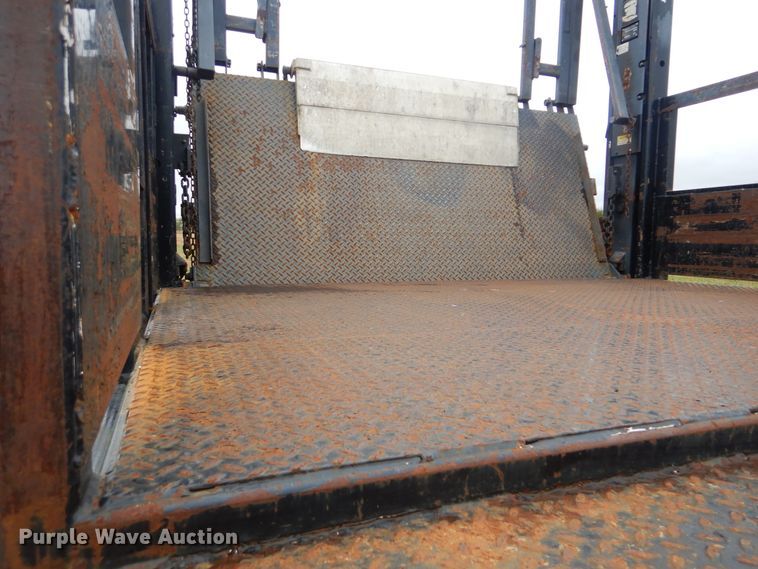 image for item HX9007 2010 Freightliner Business Class M2  flatbed truck