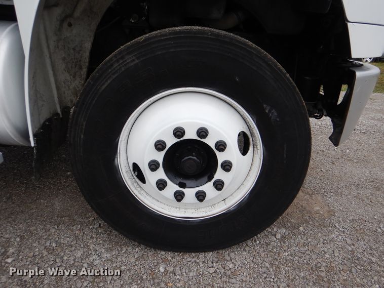 image for item HX9007 2010 Freightliner Business Class M2  flatbed truck