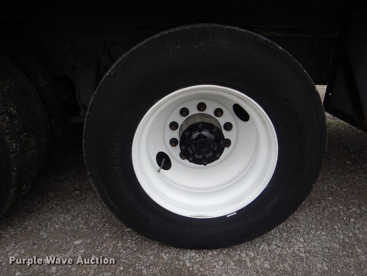 image for item HX9007 2010 Freightliner Business Class M2  flatbed truck