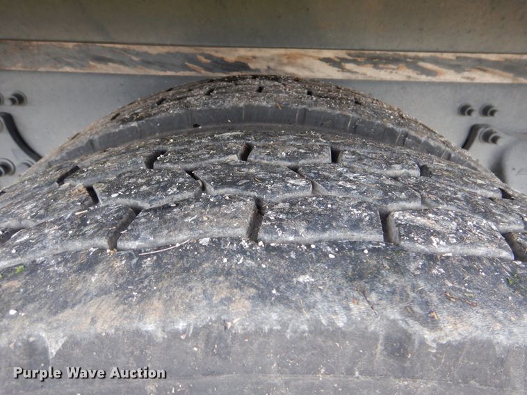 image for item HX9007 2010 Freightliner Business Class M2  flatbed truck