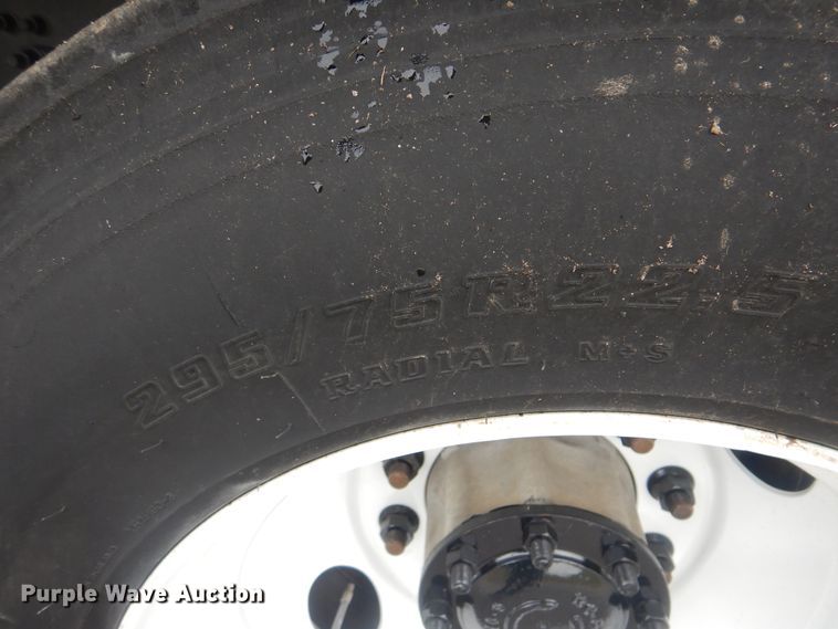 image for item HX9007 2010 Freightliner Business Class M2  flatbed truck