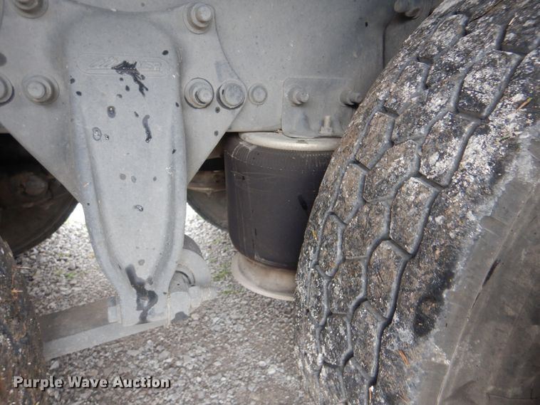 image for item HX9007 2010 Freightliner Business Class M2  flatbed truck