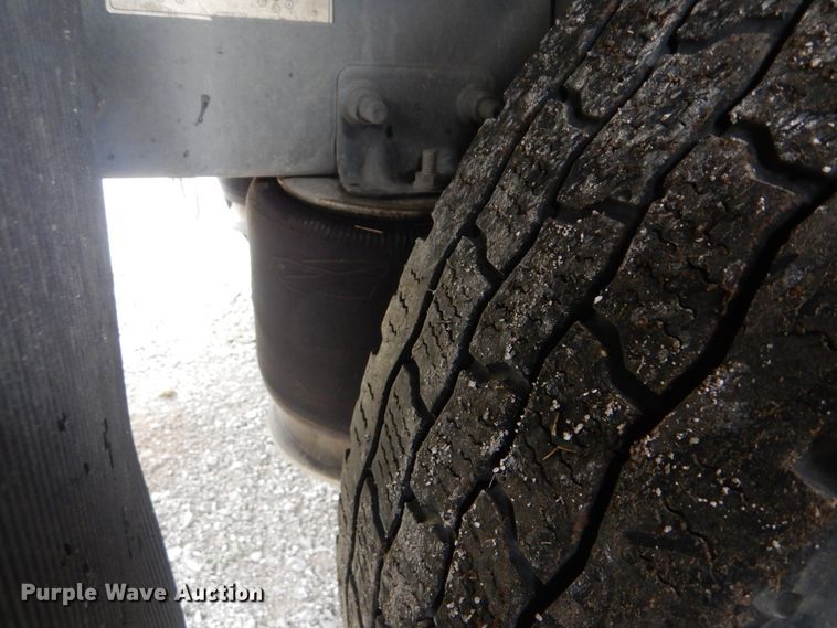 image for item HX9007 2010 Freightliner Business Class M2  flatbed truck