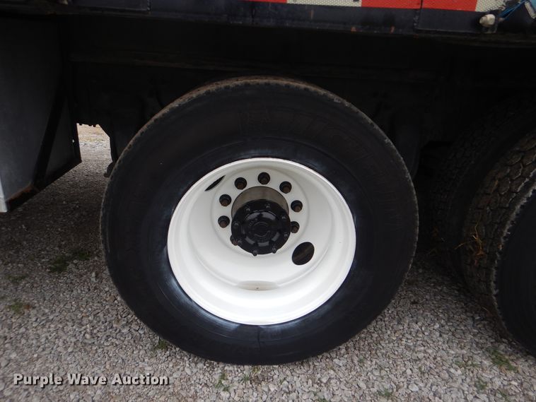 image for item HX9007 2010 Freightliner Business Class M2  flatbed truck