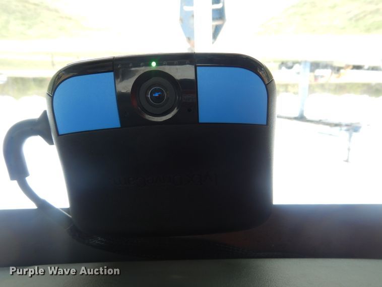 image for item HX9010 2007 International 7600  crane truck