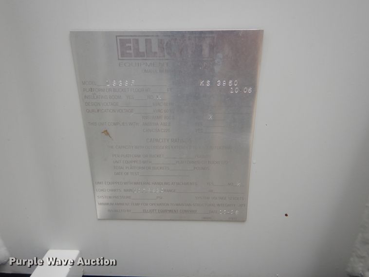 image for item HX9010 2007 International 7600  crane truck