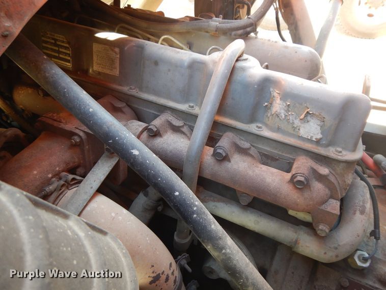 image for item DF6727 1992 Ford Cargo 7000  paint striper truck